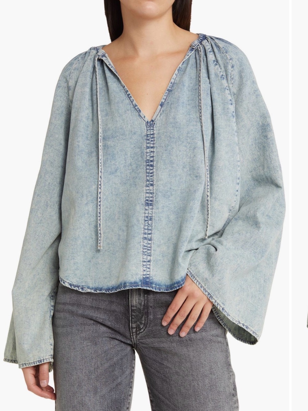 FRAME Gathered Neck Chambray Denim Blouse Light Wash Size S/P NWT